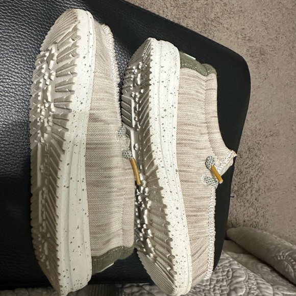 Hey Dude Wallys - Picture 4 of 4